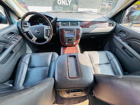 Used 2013 GMC Yukon XL Denali AWD/4WD image 14