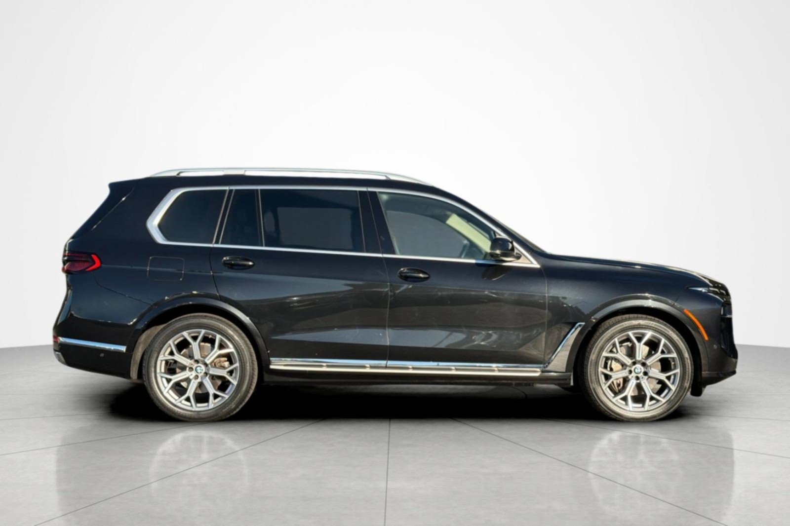 Used 2024 BMW X7 xDrive40i AWD/4WD image 6