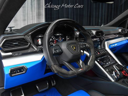 Used 2022 Lamborghini Urus image 8