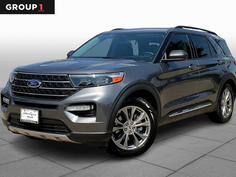 Used 2022 Ford Explorer XLT w/ Equipment Group 202A image 1