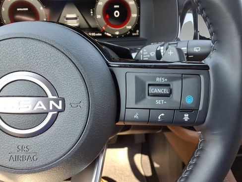 Used 2025 Nissan Pathfinder Platinum w/ Cargo Package FWD image 19