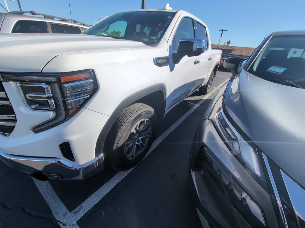 Used 2026 GMC Sierra 1500 SLT RWD image 7