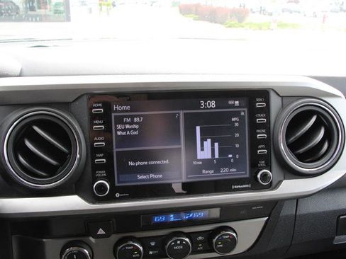 Used 2022 Toyota Tacoma SR5 w/ Technology Package image 23