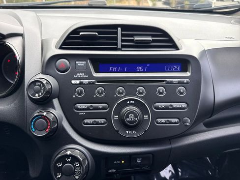 Used 2013 Honda Fit Sport image 23