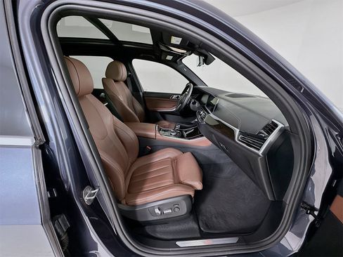 Used 2019 BMW X5 xDrive40i w/ Convenience Package image 32