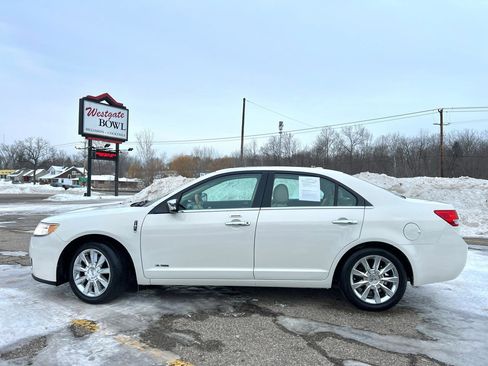 Used 2012 Lincoln MKZ Hybrid image 3