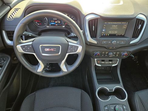 Used 2023 GMC Terrain SLE w/ Driver Convenience Package image 13