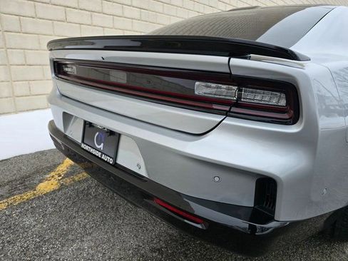 Used 2024 Dodge Charger Daytona Scat Pack w/ Plus Group AWD/4WD image 8
