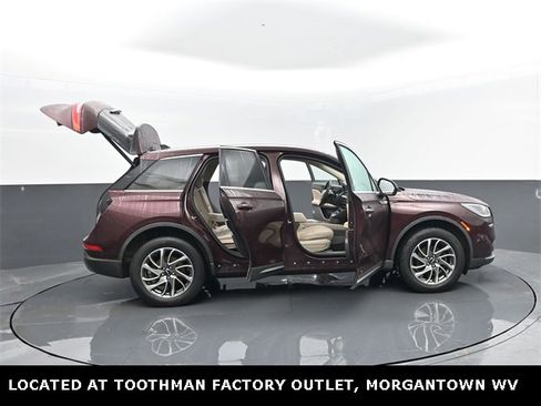 Used 2021 Lincoln Corsair Standard w/ Equipment Group 101A image 34