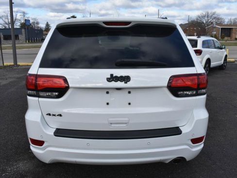 Used 2020 Jeep Grand Cherokee Altitude image 6