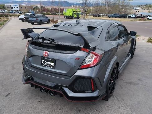 Used 2018 Honda Civic Type R image 8