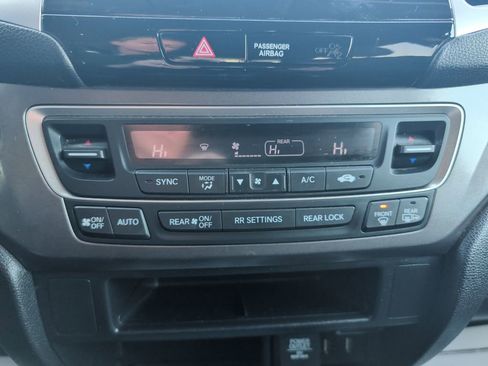 Used 2018 Honda Pilot EX image 15