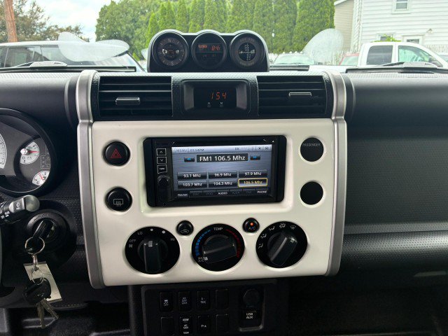 Used 2013 Toyota FJ Cruiser 4WD w/ Upgrade Pkg image 21