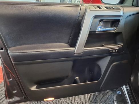 Used 2018 Toyota 4Runner Limited image 17