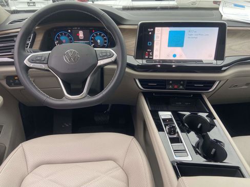 New 2026 Volkswagen Atlas SE image 15