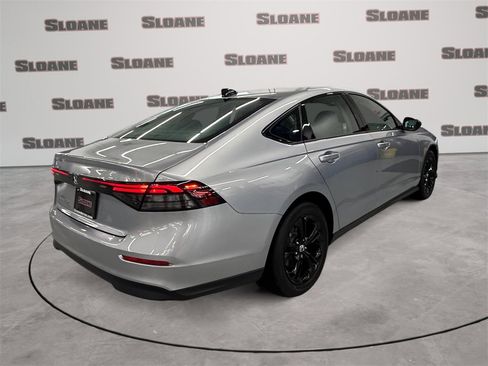 Used 2025 Honda Accord SE image 5