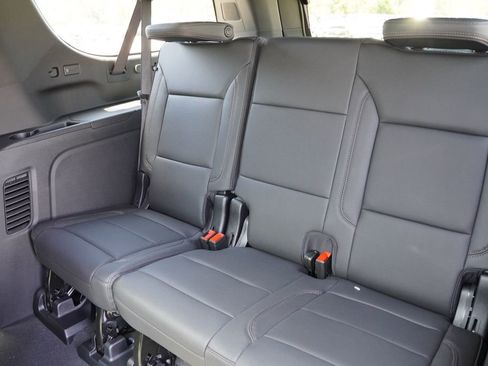New 2026 Chevrolet Suburban High Country AWD/4WD image 13