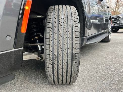 Used 2022 Jeep Wagoneer Series II w/ Premium Group I AWD/4WD image 15