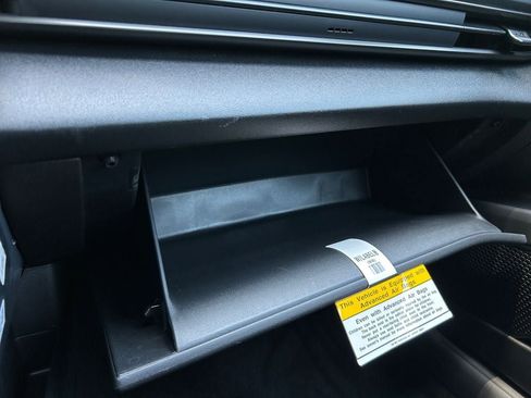 New 2025 Hyundai Elantra Sport FWD image 2