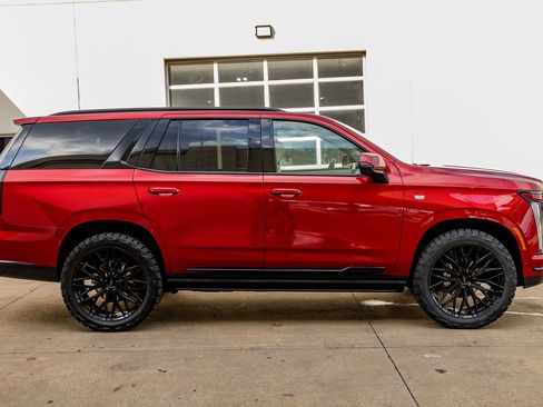 Used 2025 Cadillac Escalade Sport Platinum w/ LPO, Floor Liner Package image 11