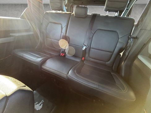 Used 2023 Ford Bronco Badlands image 25