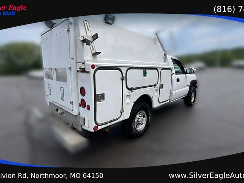 Used 2004 Chevrolet Silverado 2500 W/T RWD image 5