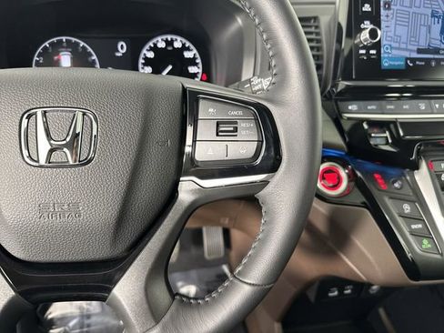 Certified 2026 Honda Odyssey Touring image 14