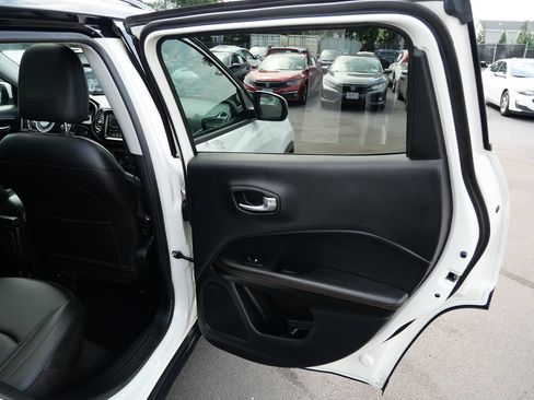 Used 2020 Jeep Compass Limited AWD/4WD image 34