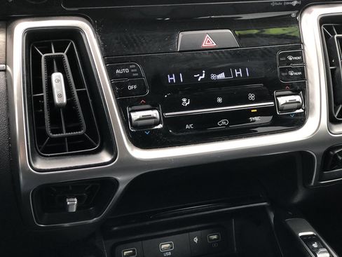 Used 2022 Kia Sorento X-Line EX image 24