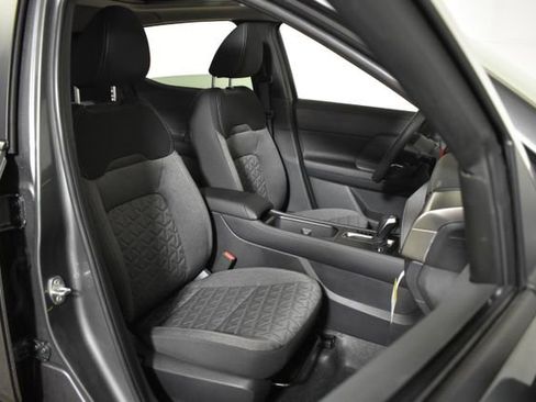 New 2026 Nissan Kicks SV w/ SV Premium Package AWD/4WD image 31
