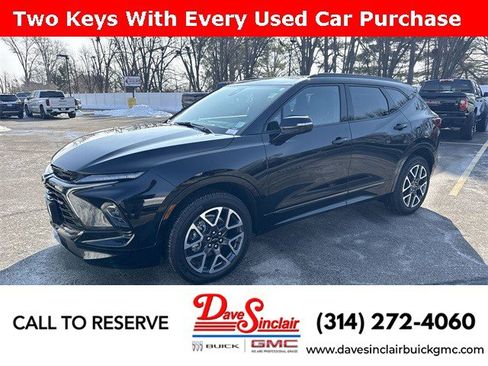 Used 2025 Chevrolet Blazer RS image 1