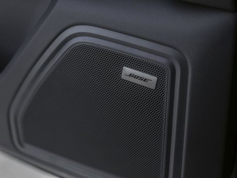 New 2026 Porsche Macan image 31