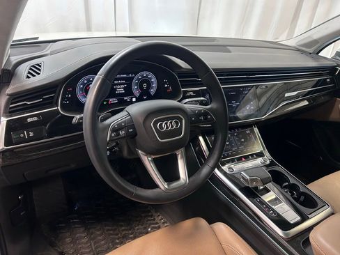 Used 2023 Audi Q7 3.0T Prestige AWD/4WD image 2