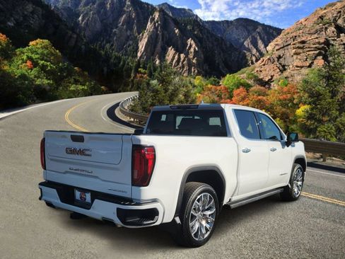 Used 2024 GMC Sierra 1500 Denali w/ Denali Reserve Package AWD/4WD image 3