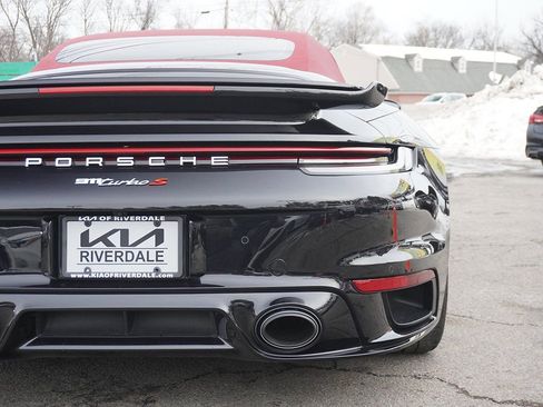 Used 2022 Porsche 911 Turbo S w/ 911 Turbo Sportdesign Package image 19