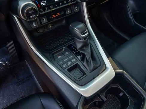 Used 2023 Toyota RAV4 XLE Premium image 18