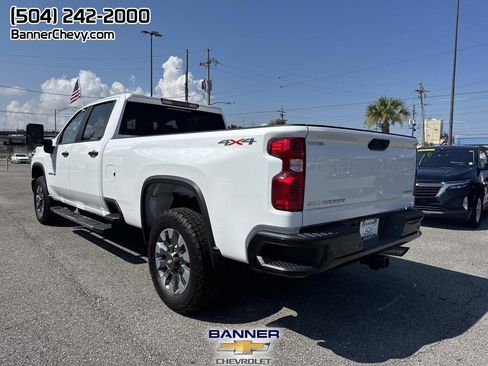 Used 2024 Chevrolet Silverado 2500 Custom w/ Custom Value Package image 7
