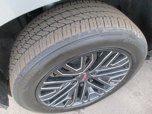 Certified 2025 GMC Yukon XL Denali Ultimate image 12