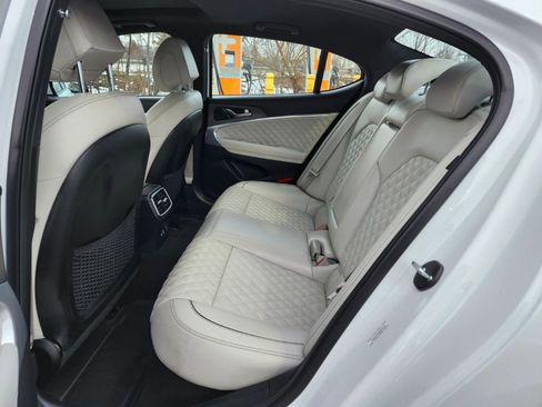 Used 2025 Genesis G70 3.3T Advanced w/ Sport Prestige Package image 16