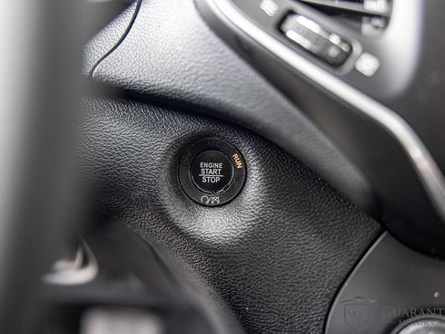 Used 2022 Jeep Cherokee Latitude Lux image 28