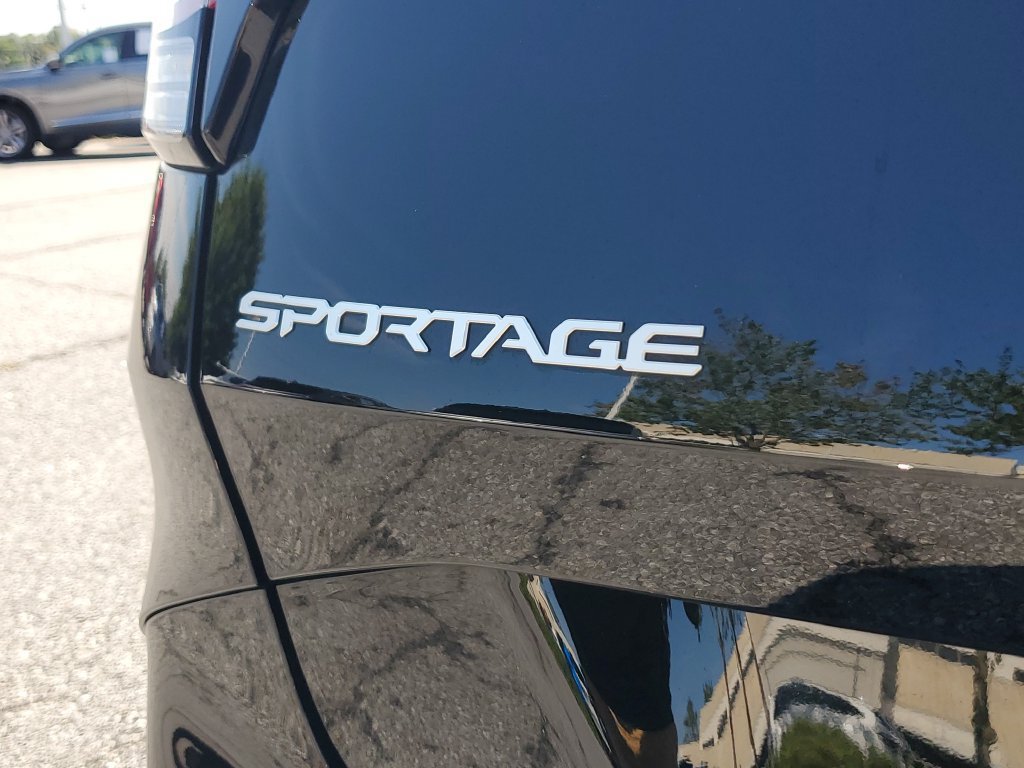 Used 2023 Kia Sportage SX FWD image 8