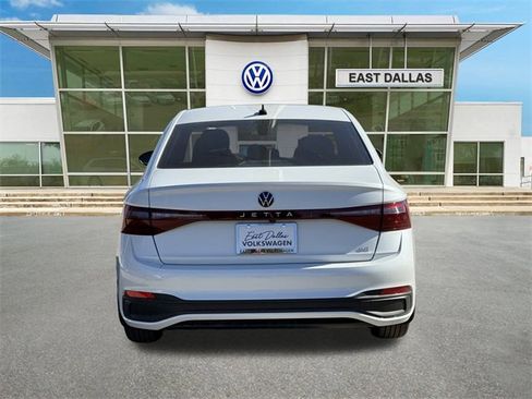 New 2026 Volkswagen Jetta SE image 5