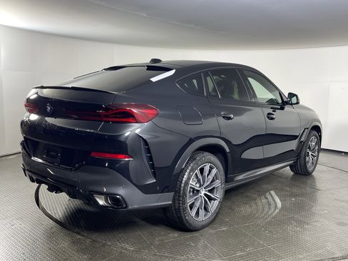 New 2026 BMW X6 xDrive40i w/ Climate Comfort Package image 5