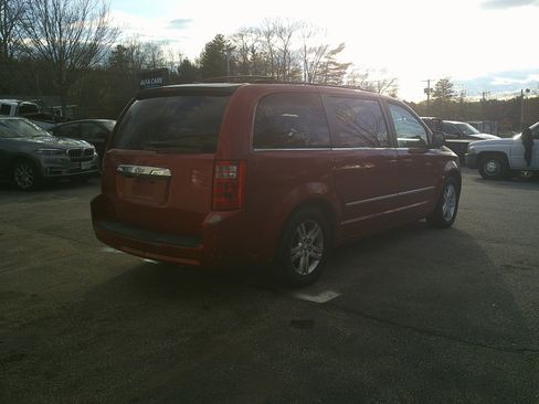 Used 2010 Dodge Grand Caravan SXT FWD image 5