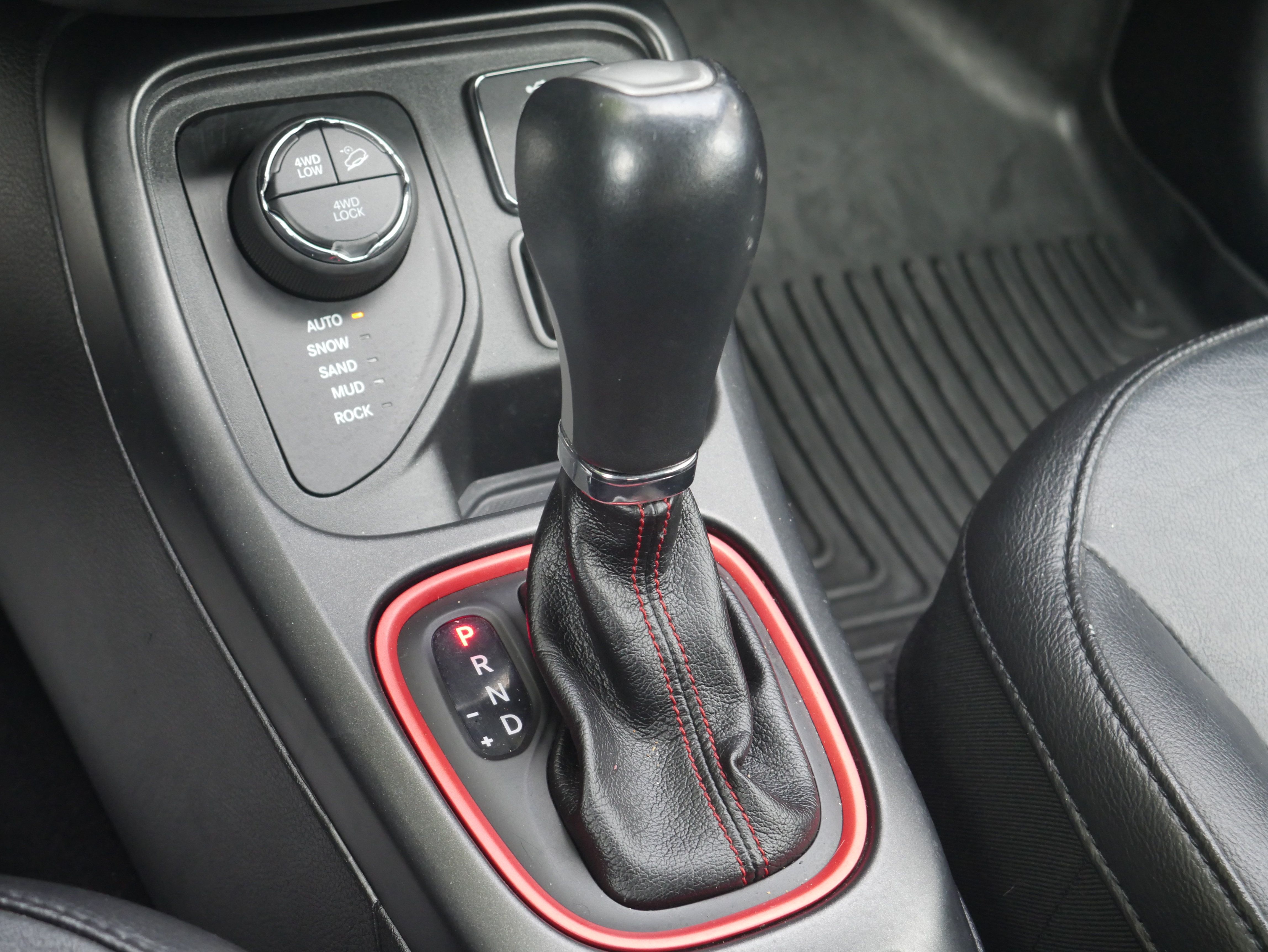 Used 2019 Jeep Compass Trailhawk AWD/4WD image 16