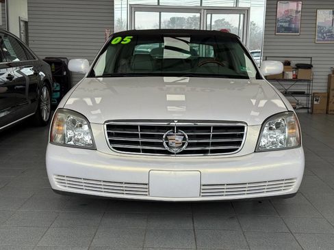 Used 2005 Cadillac De Ville w/ Limited Edition Package image 2