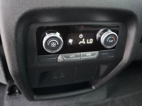 Certified 2025 Buick Enclave Sport Touring image 19