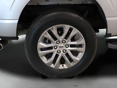 Used 2025 Ford F150 Lariat w/ Bed Utility Package AWD/4WD image 31