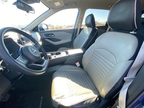 Certified 2022 Nissan Rogue SV image 11