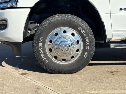 Used 2024 RAM 3500 Laramie w/ Safety Group image 31